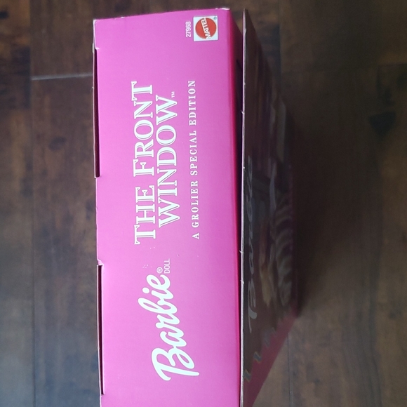 Barbie The Front Window - Picture 8 of 8